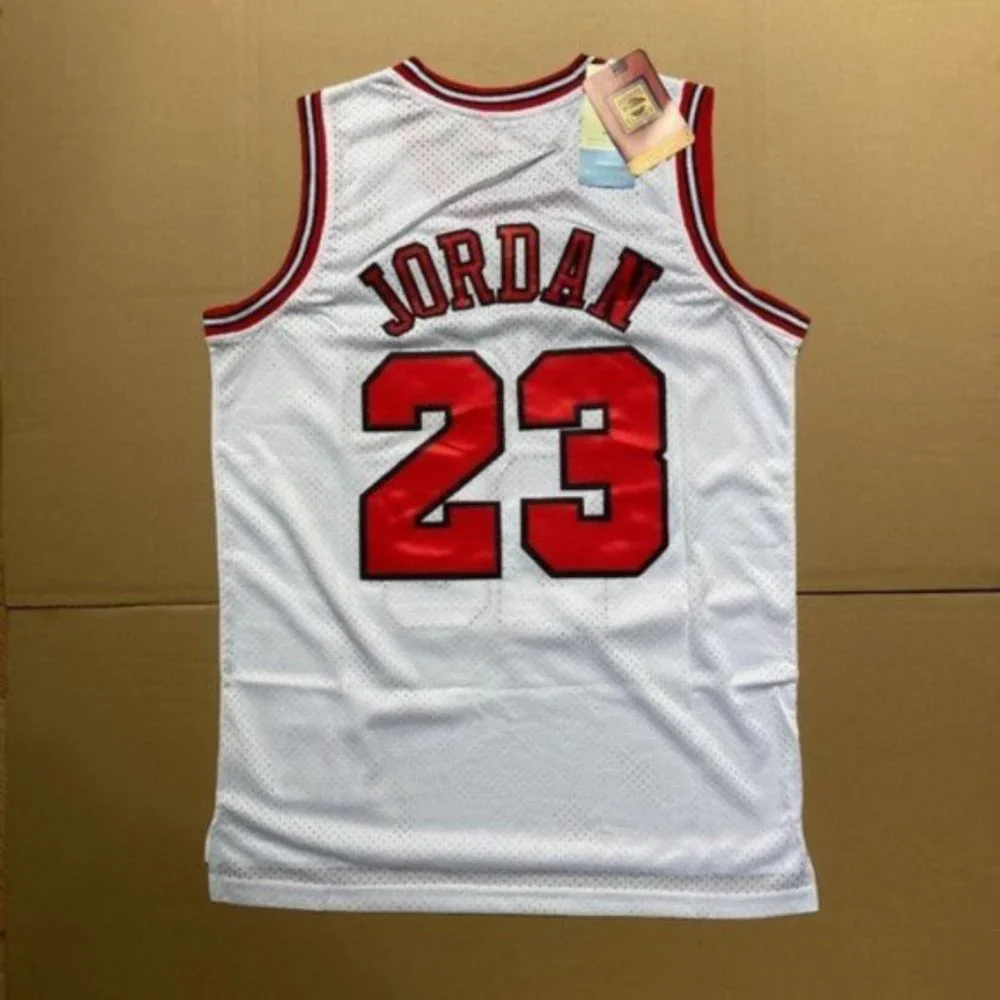 Chicago Bulls 23 Michael Jordan White Jersey - Picture 2 of 2